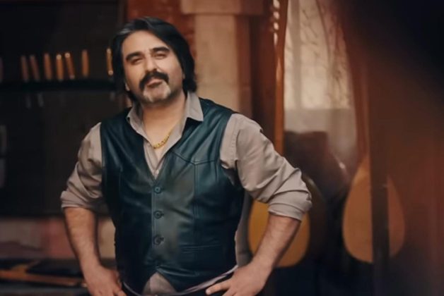 Berduş, Sultanım ve Sevdan ile gibi hitlere imza atan Ekrem Düzgünoğlu’ndan yeni bir şarkı daha: “Bu Nasıl Dünya”